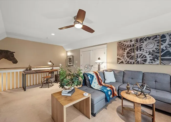 Shadyside Townhome