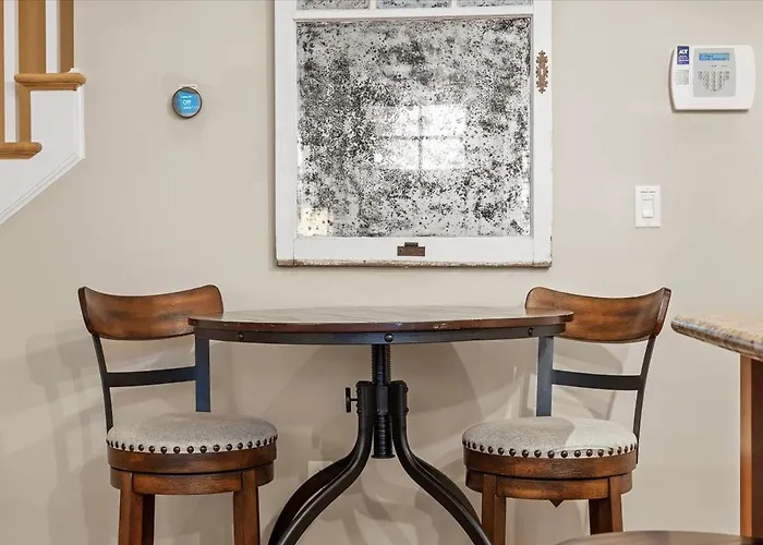 Shadyside Townhome * Pittsburgh