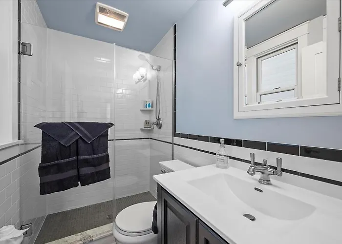 Shadyside Townhome * Pittsburgh